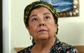 “Hermanos”: La madre de Orhan, Fatma (Ayşe Kökçü), llega para quitarles todo