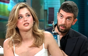 Nicole Wallace arranca una disculpa a Broncano y confiesa su Imperio Romano en La Revuelta