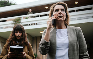 Ágata y Lola en imágenes: Eva Martín y Mireia Oriol forman la pareja más inesperada de Antena 3