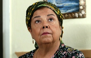 Hermanos: La madre de Orhan, Fatma Ayşe Kökçü, llega para quitarles todo