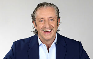 Pedrerol se lleva El Chiringuito a Mediaset: motivos de su salida de Atresmedia y todos los detalles del fichaje