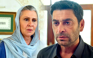 Avance En tierra lejana: Cihan humilla a Sadakat y Şahin pide matrimonio a Nare lunes 17 de agosto