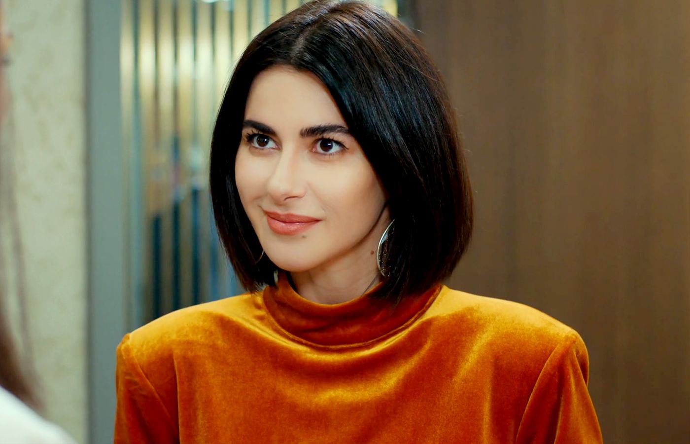 Sahika trata de darle alas a un romance entre Leyla y Halit en Pecado original