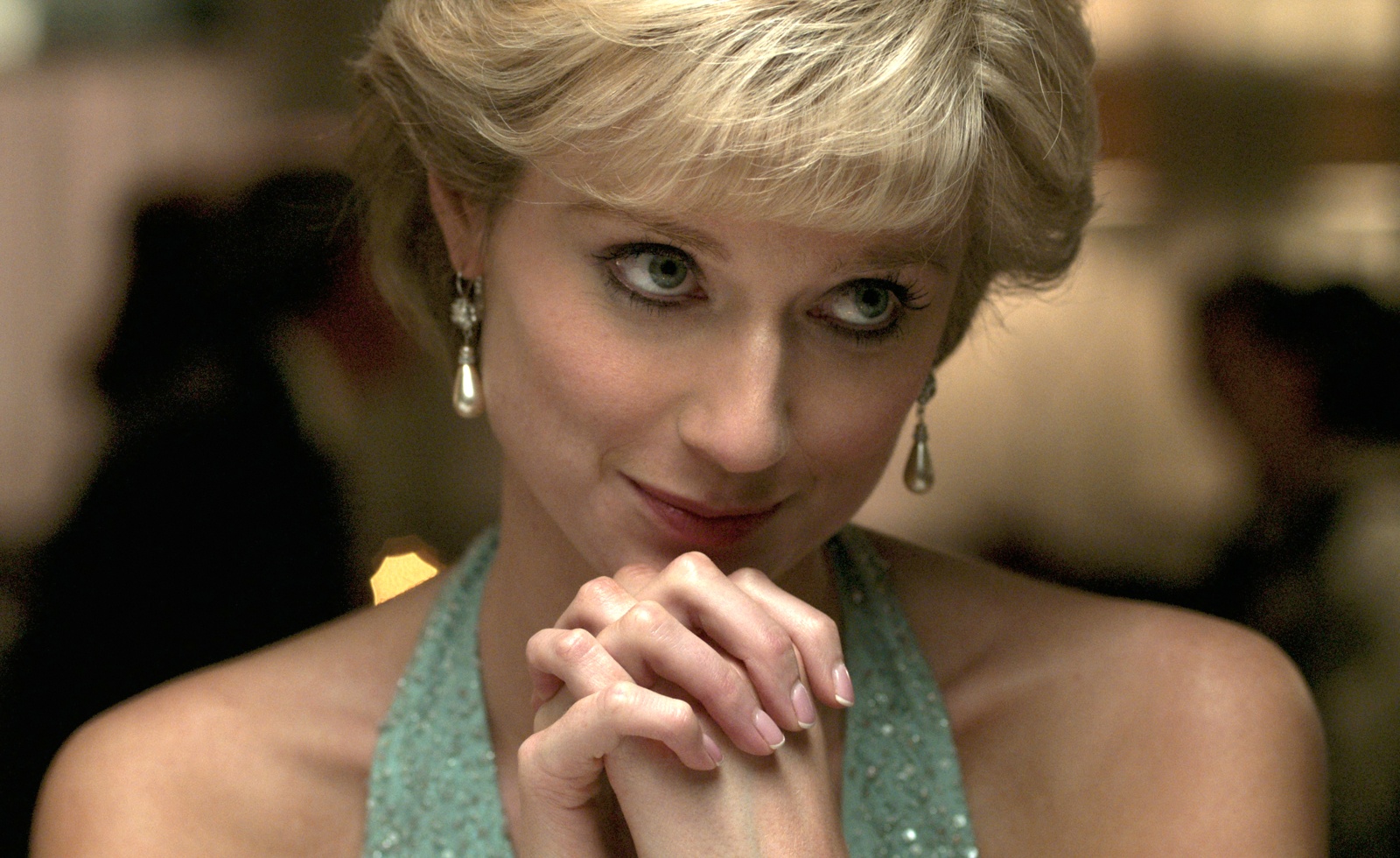 Elizabeth Debicki retoma su papel de Princesa Diana en la temporada final de The Crown