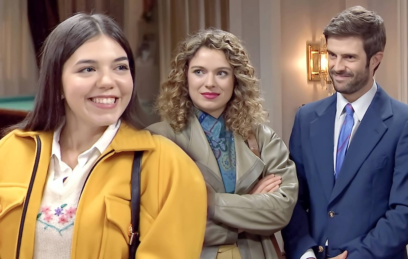Malena invita a Lola a casa de los Quevedo en Nochevieja para escándalo de Elena y Federico, en Amar es para siempre
