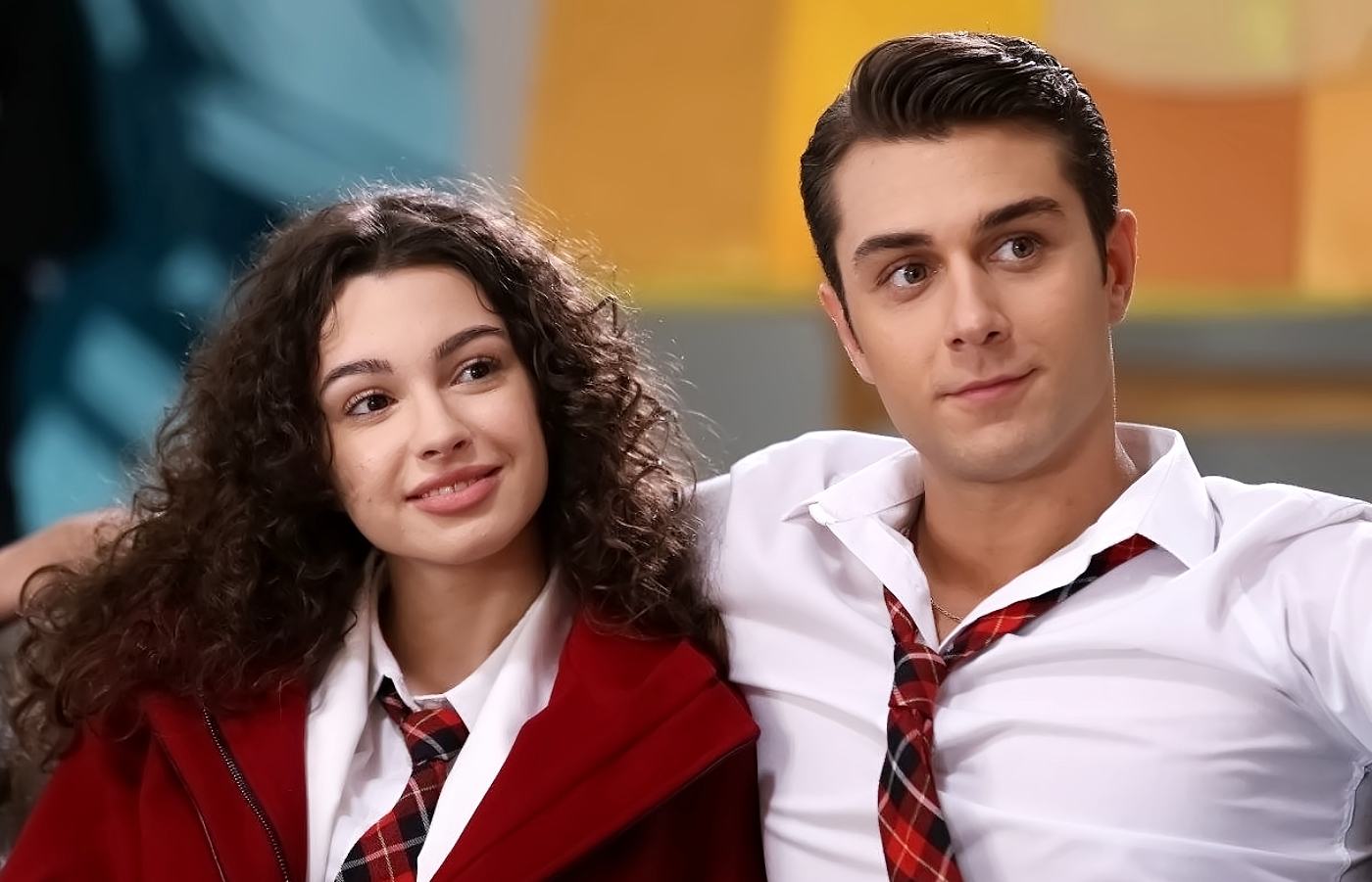 Doruk y Asiye son una de las parejas más queridas de la serie turca Hermanos