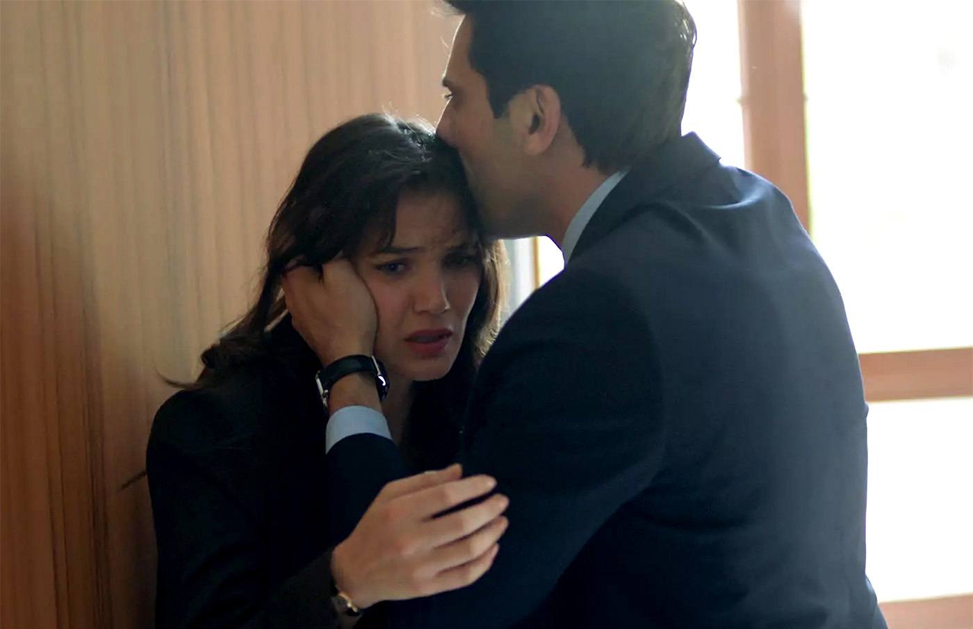Ceylin le cuenta la verdad a Ilgaz en Secretos de familia