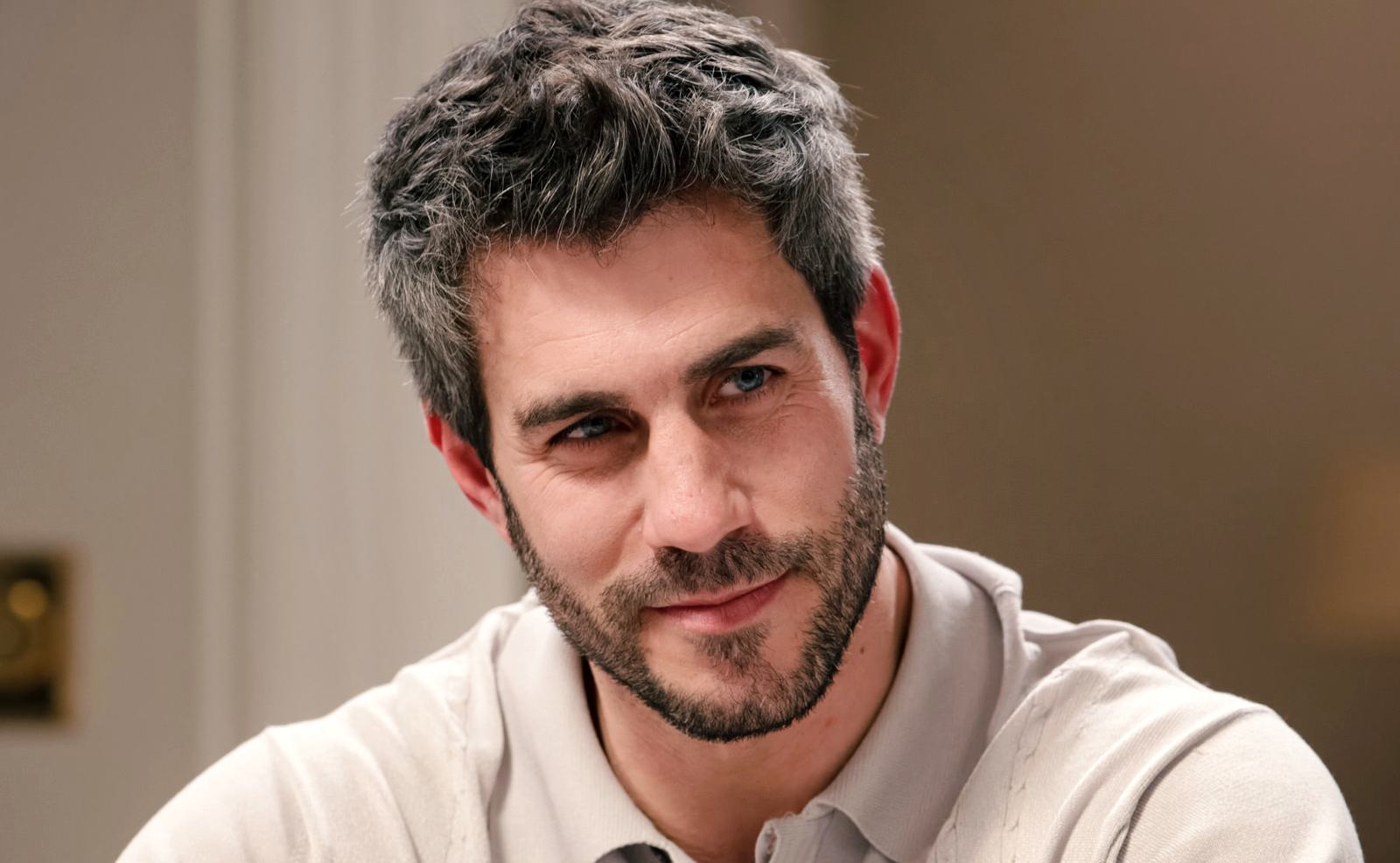 El actor Dani Tatay como Andrés de la Reina en la nueva serie diaria de Antena 3 Sueños de libertad