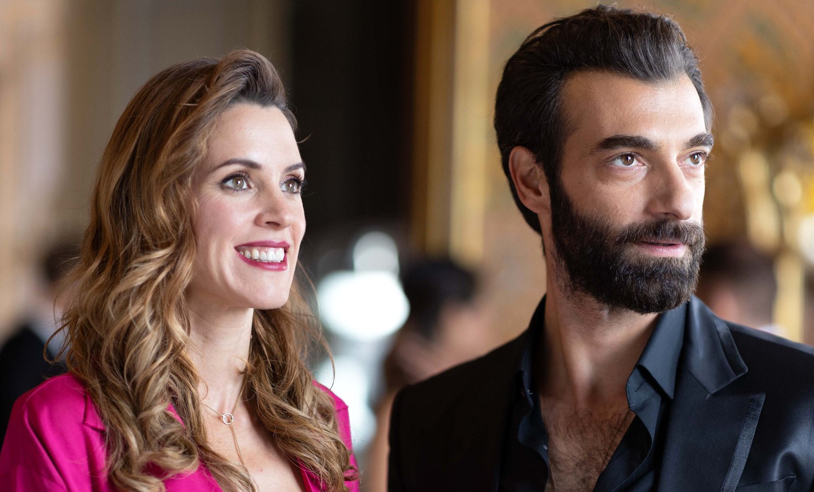 Maggie Civantos e İlker Kaleli protagonizan la serie La pasión turca, adaptación de la obra homónima de Antonio Gala