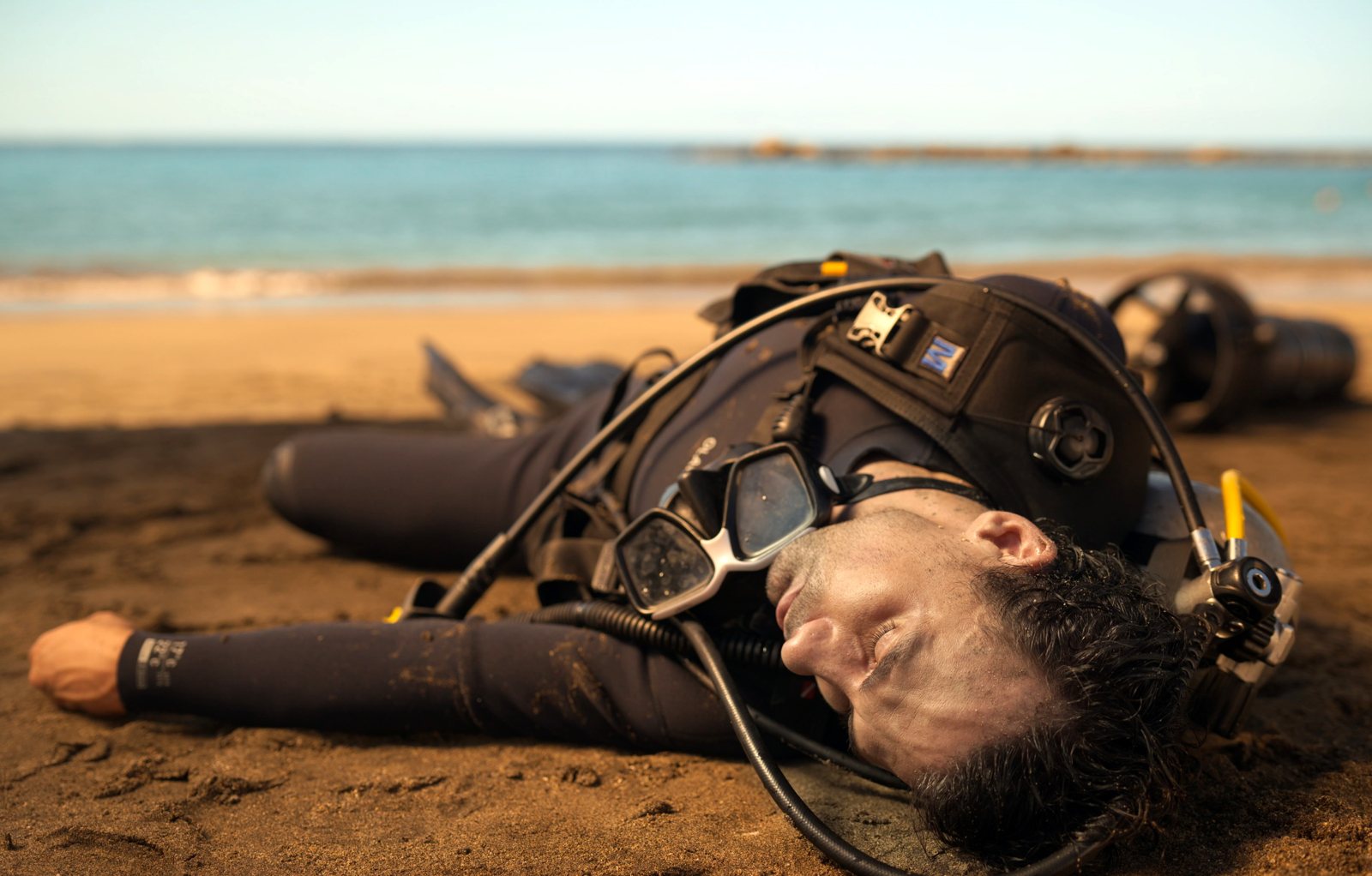 Una playa, un crímen, en el primer capítulo de Una vida menos en Canarias, la serie policíaca que estrena Antena 3