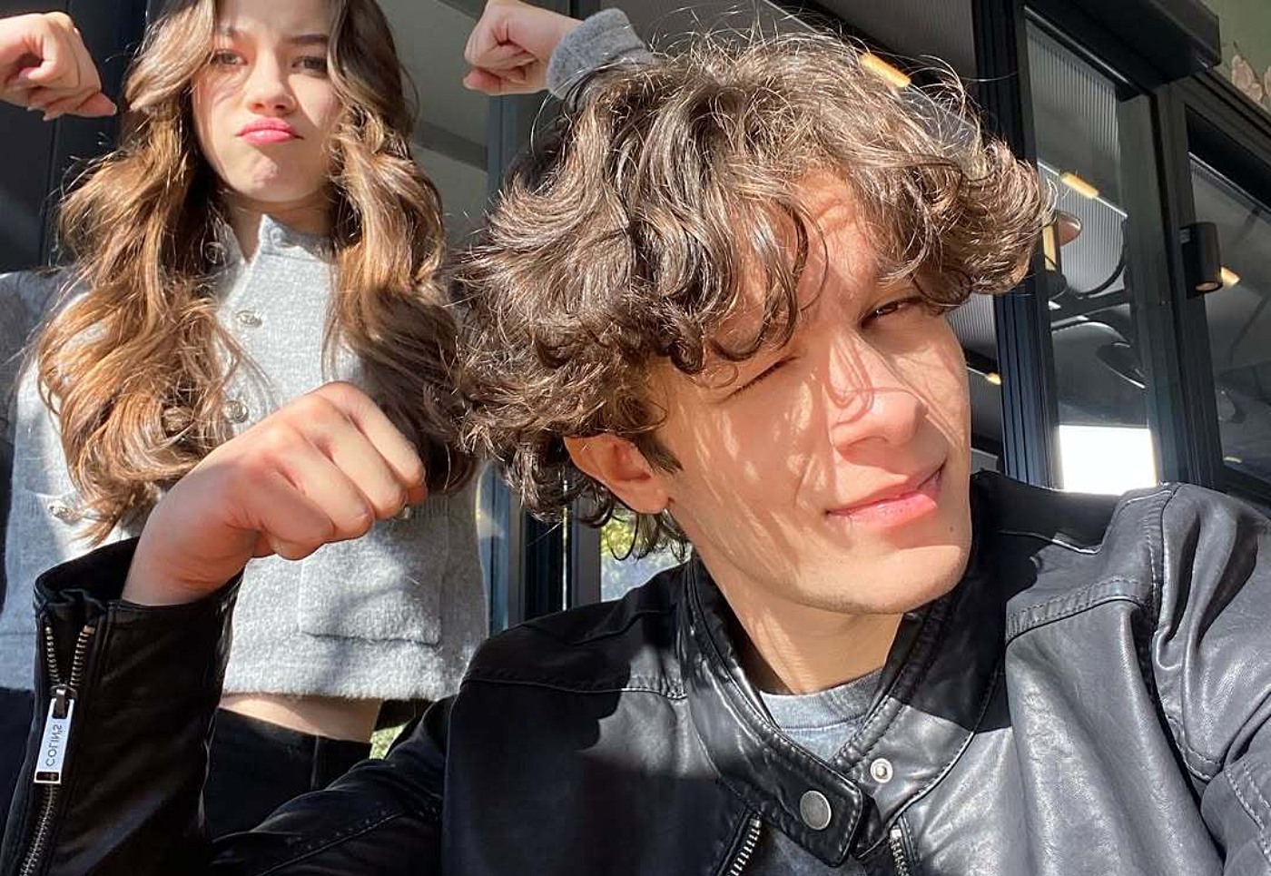 Alisa y Dogan tras las cámaras de Renacer