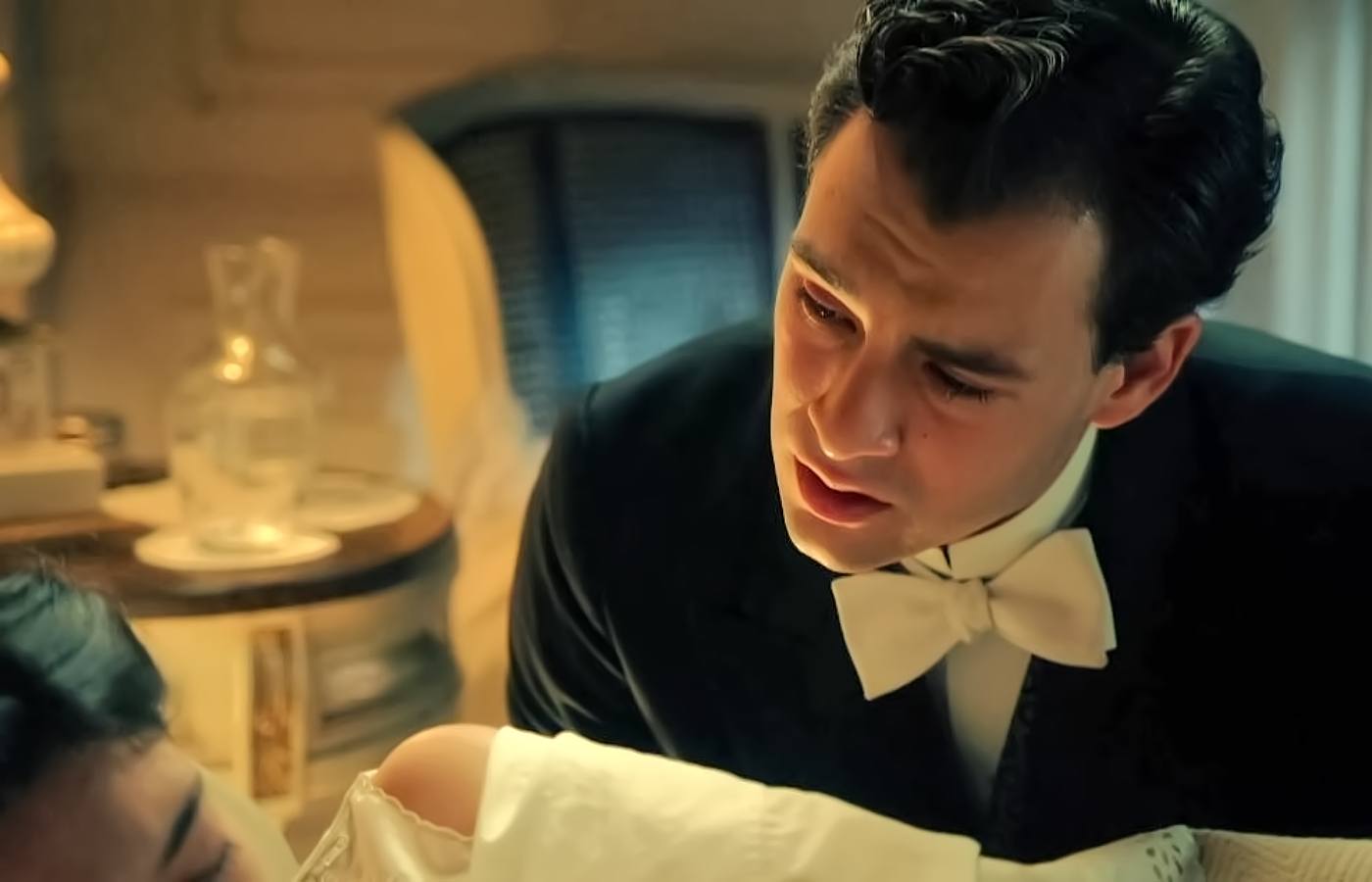 Curro y Ángela vivirán un reencuentro cargado de amor, en La Promesa