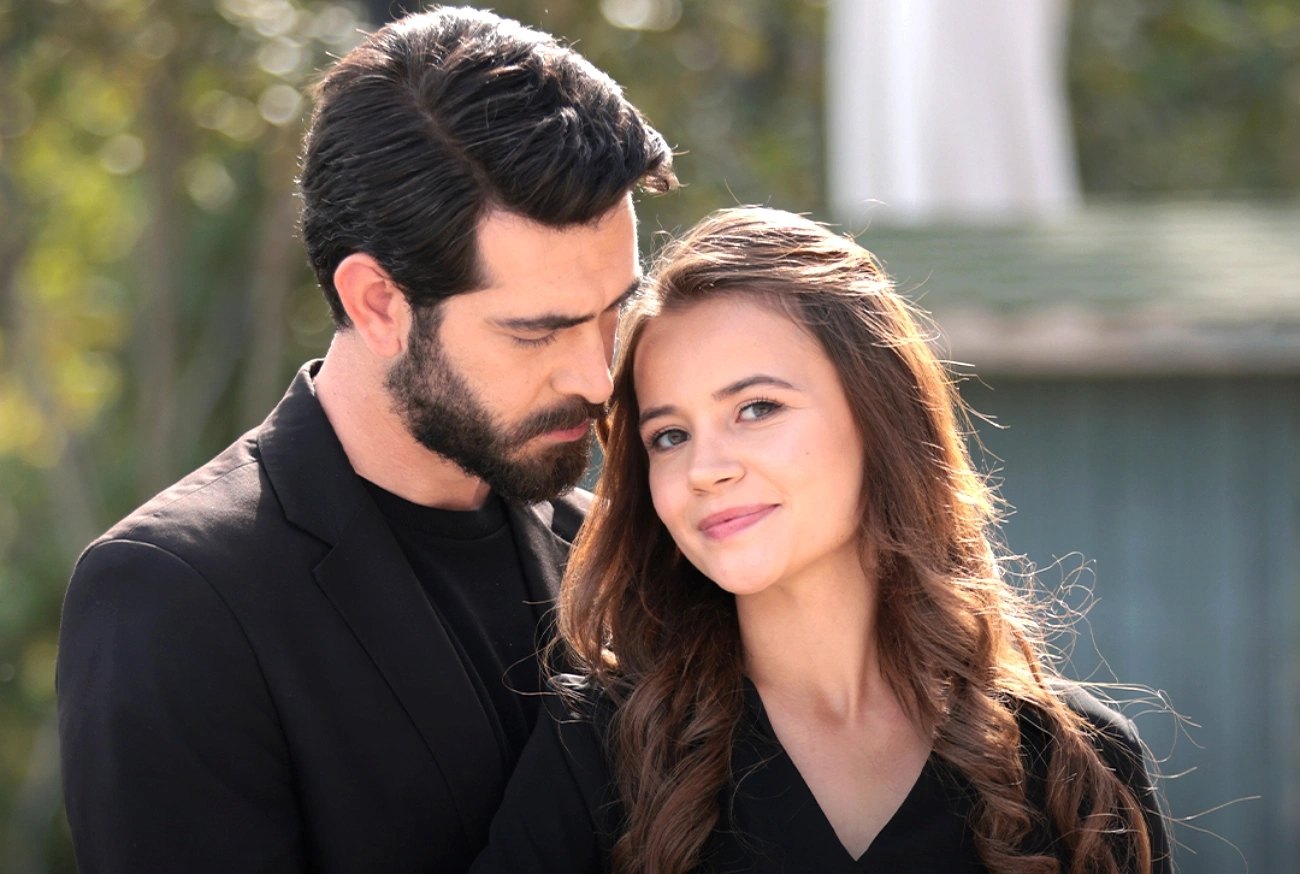 Protagonistas de Flores de sangre Kan Çiçekleri
