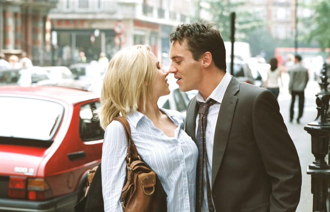 Jonathan Rhys Meyers y Scarlett Johansson protagonizan Match Point