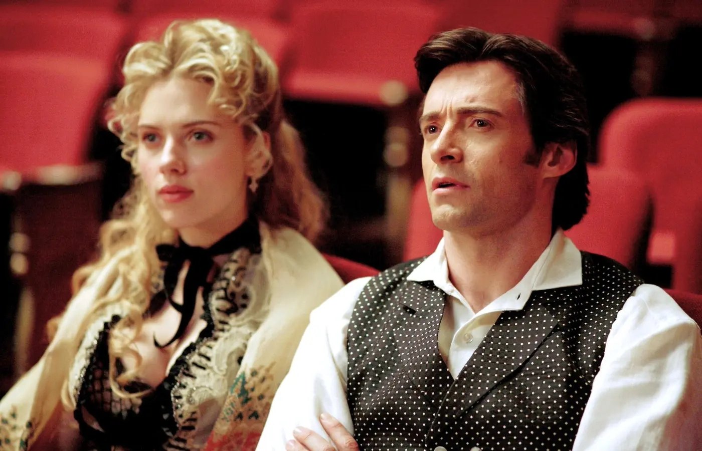 Hugh Jackman junto a Scarlett Johansson en El truco final