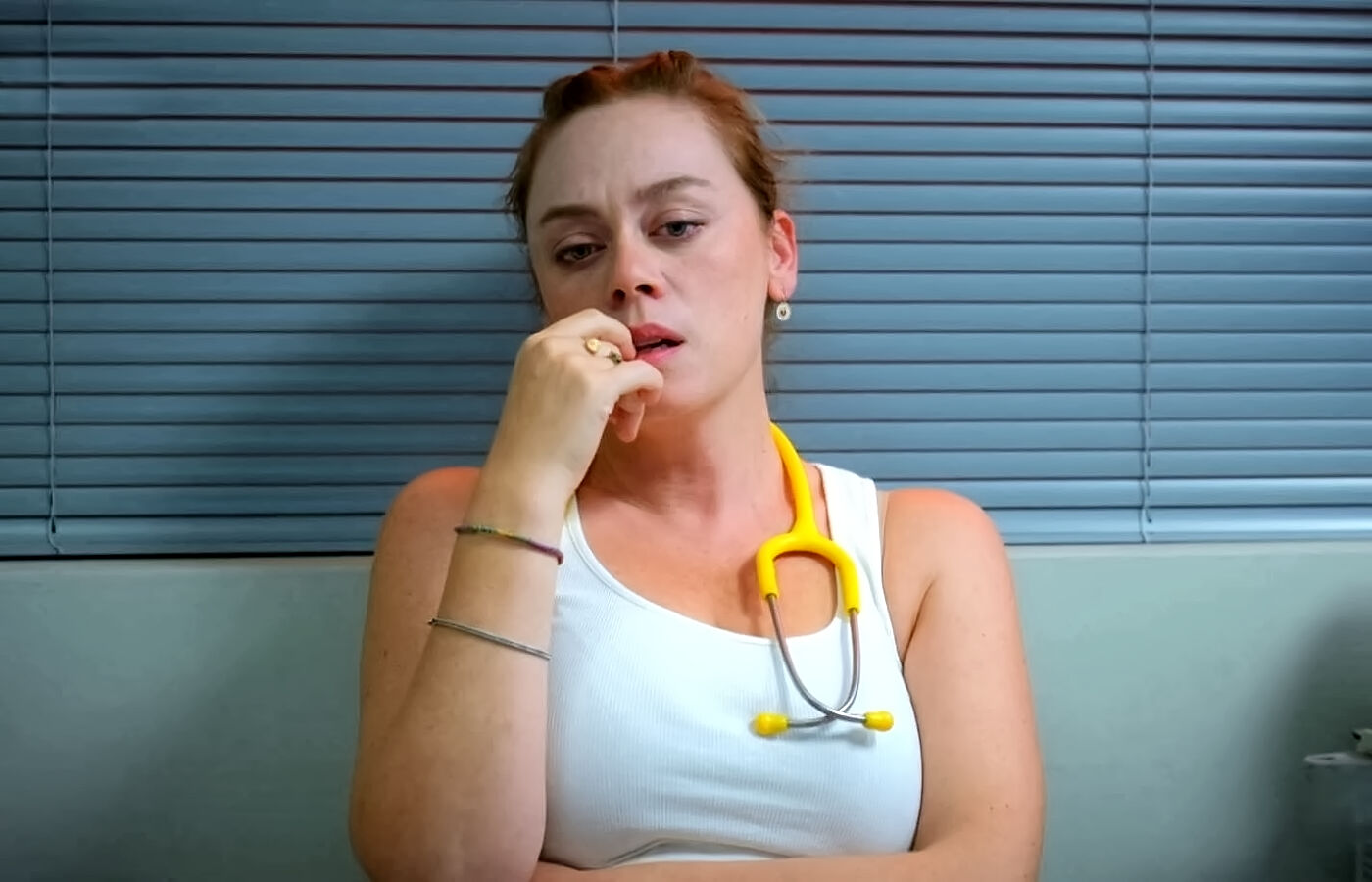 Bahar se enfada con Evren en Renacer