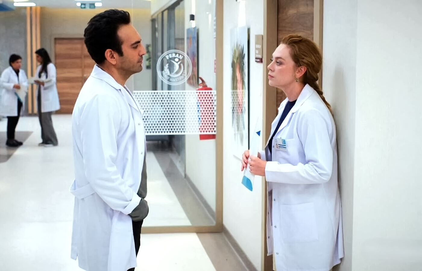 Evren y Bahar dan con la clave del caso en Renacer