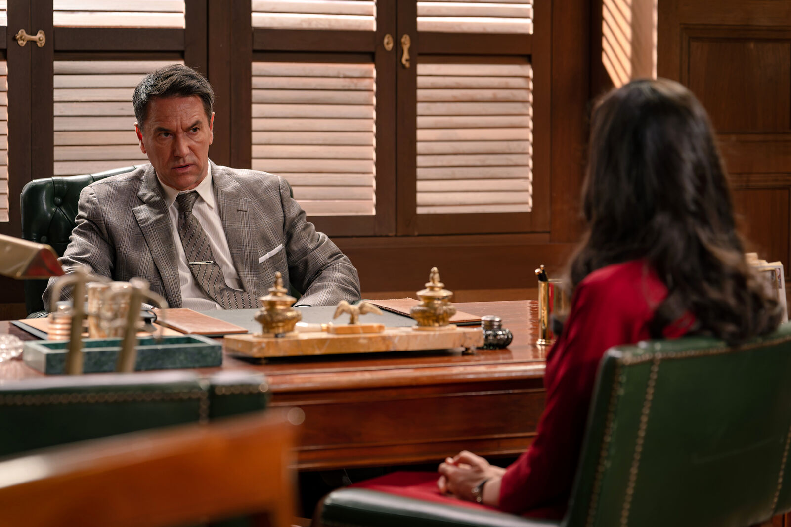 María aconseja a Gabriel que se reconcilie con Delia, en Sueños de libertad