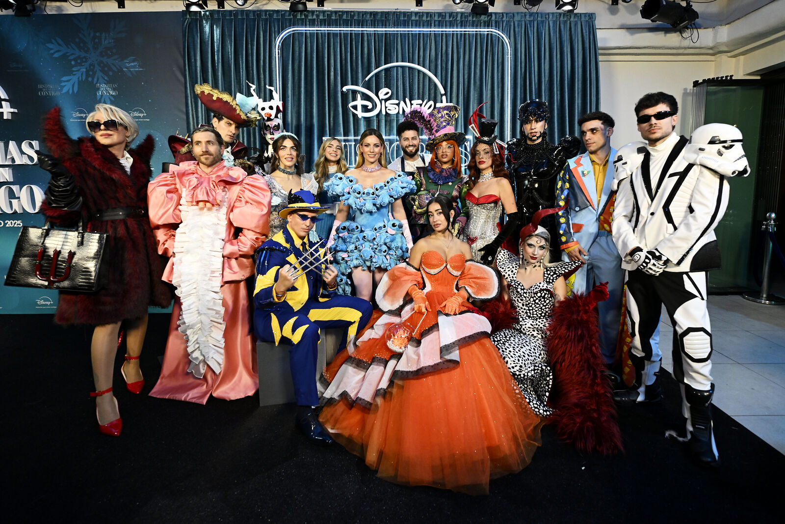 Foto de familia de la gala Historias que viven contigo