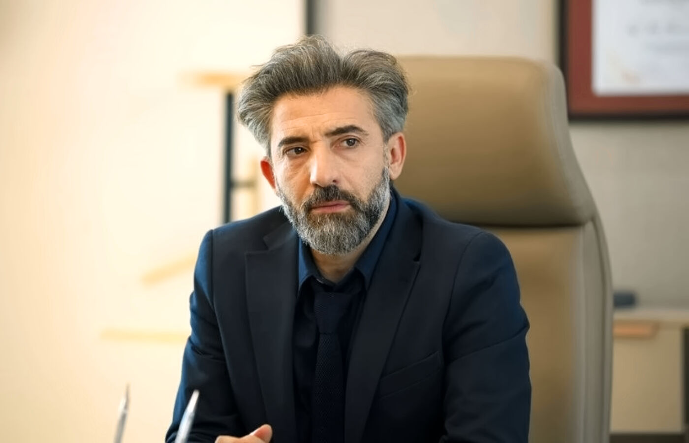 Harun oculta sus sentimientos por Bahar en Renacer