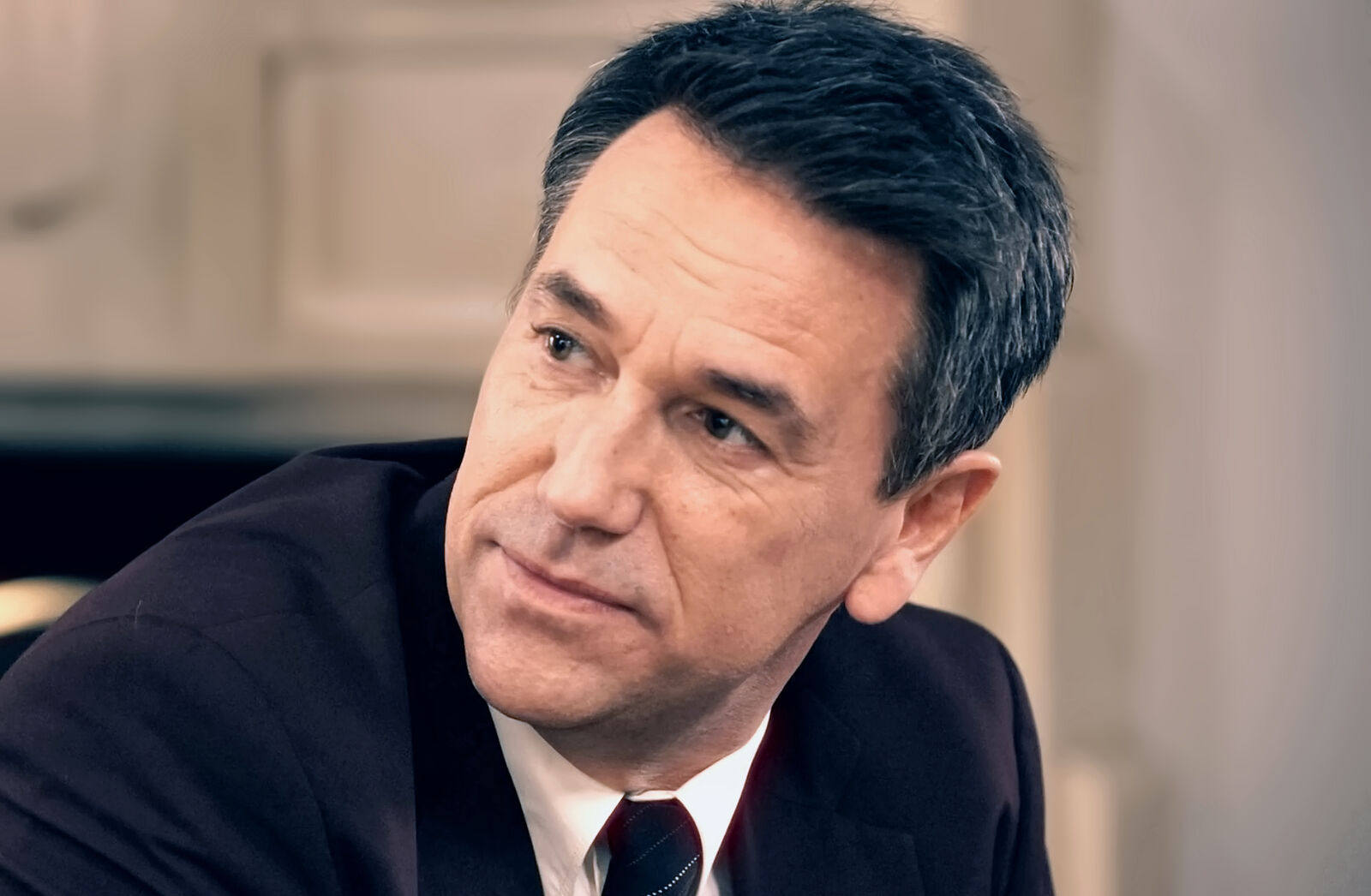 Gabriel regresa por sorpresa de París en Sueños de libertad