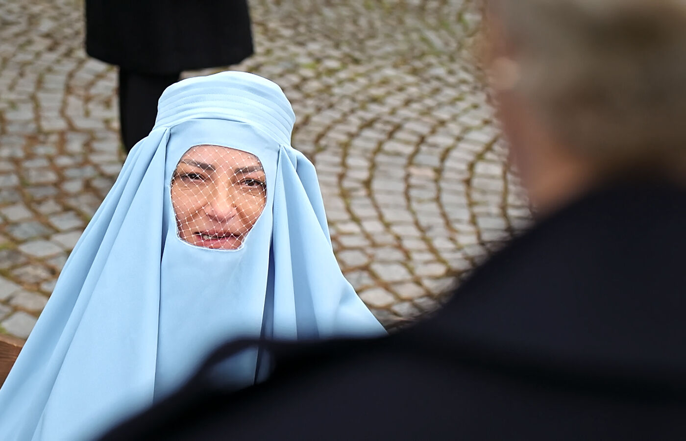 Mezide pide a Gülgün la cabeza de Hattuç en el capítulo 69 de Una nueva vida