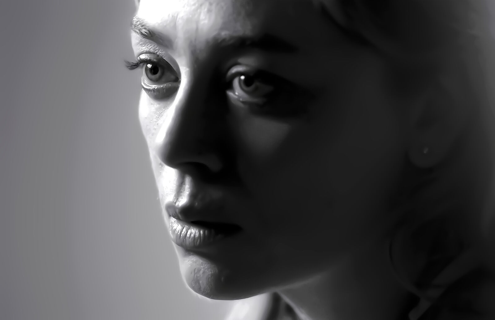 Bahar es la protagonista de Renacer, la serie cancelada en Turquía