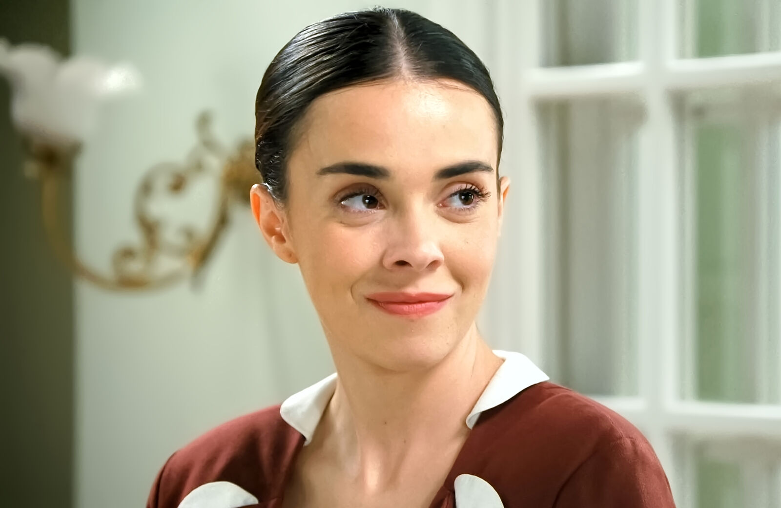 Marina Orta como Paula Maceda en Sueños de libertad