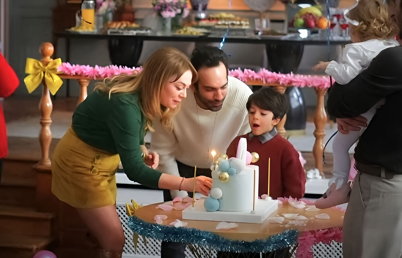 Bahar y Evren forman una nueva familia en Renacer