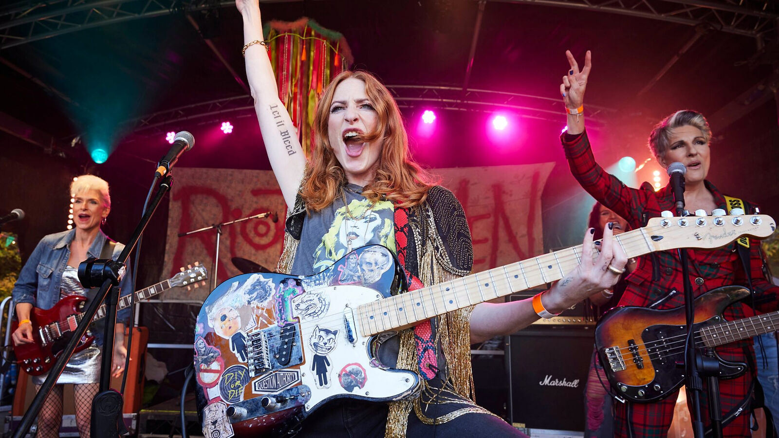 Riot Women, un drama con toques de humor, con pulso musical y espíritu punk