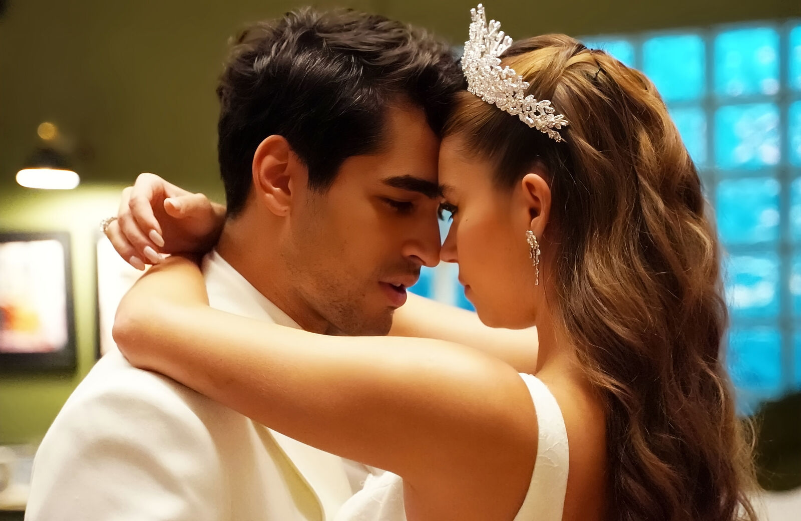 Ferit y Seyran se casan por segunda vez en una boda de ensueño en Una nueva vida