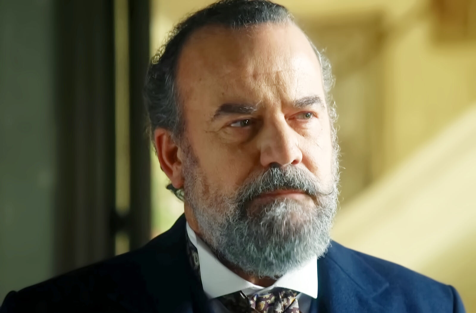 Alonso convence a Ciro de que permita a Julieta trabajar en La Promesa