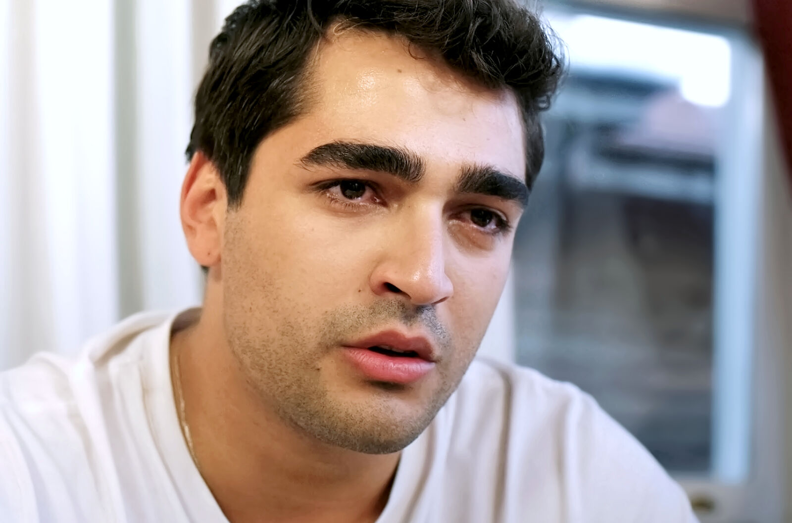 Ferit se debate entre Diyar y Seyran en el capítulo 81 de Una nueva vida