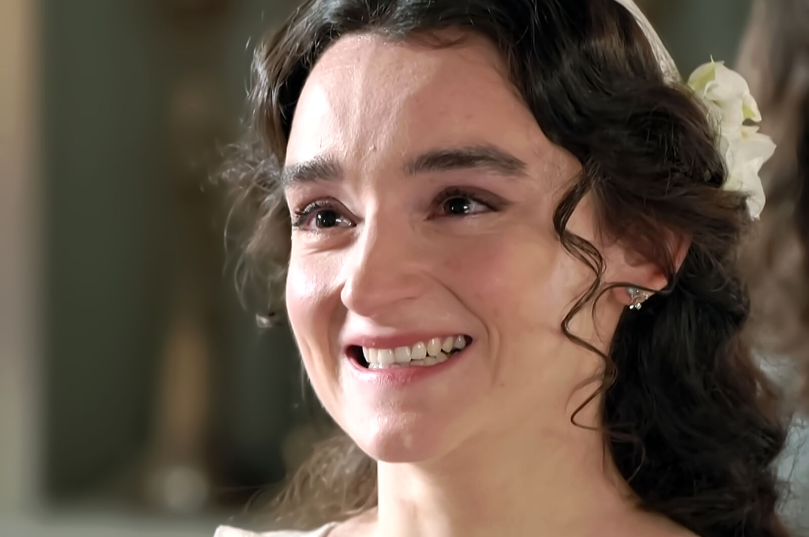 Matilde se casa por fin con Atanasio en la capilla de palacio en el capítulo 385 de Valle Salvaje
