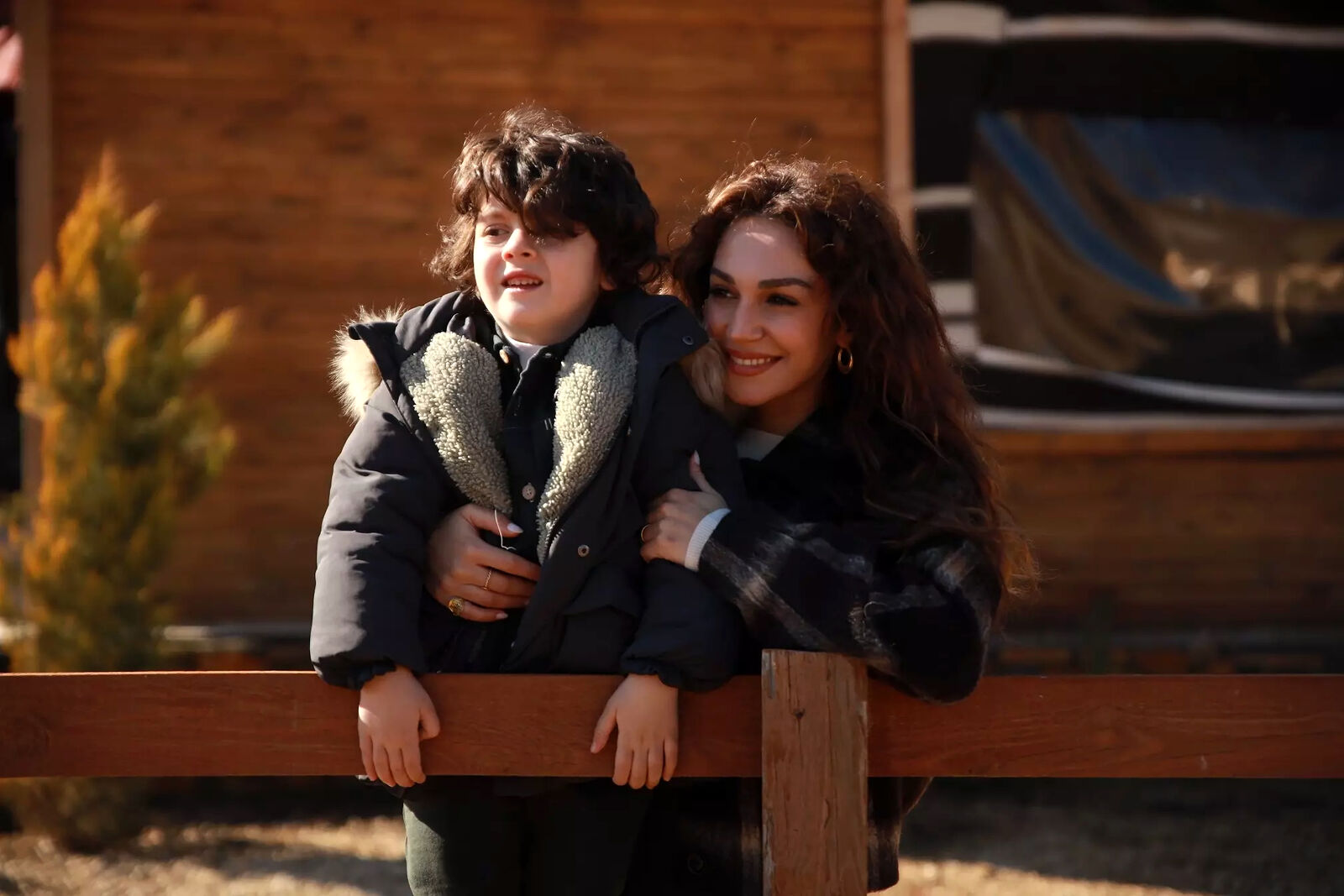 Deniz está en peligro en En tierra lejana