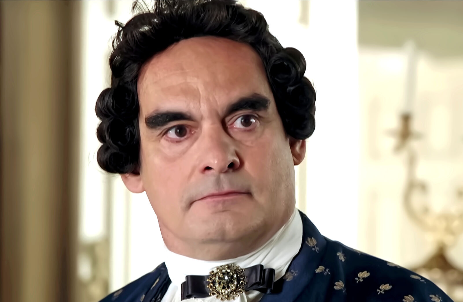 Don Hernando recibe preocupantes noticias de la Santa Hermandad en el capítulo 413 de Valle Salvaje