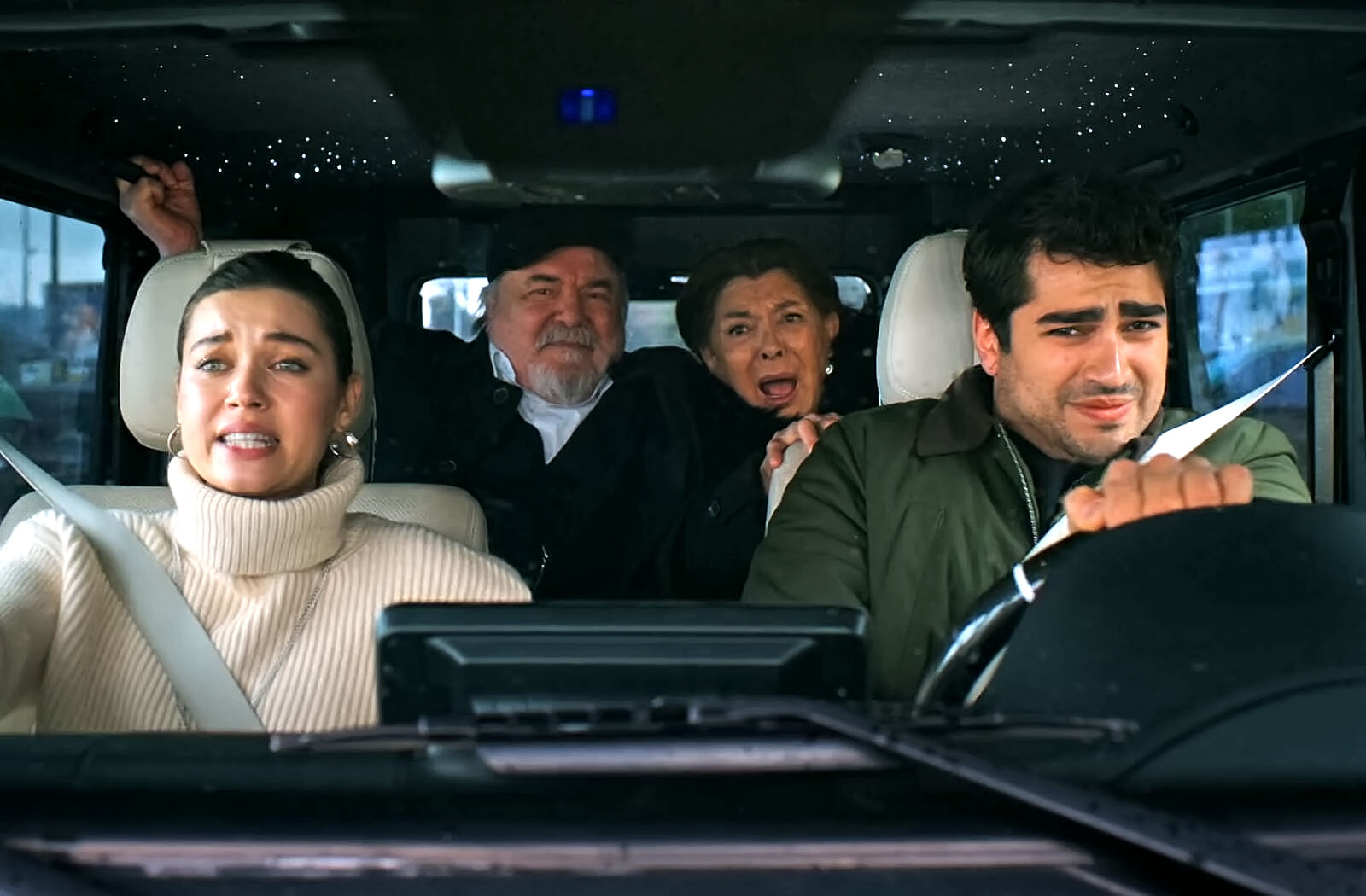 Ferit pierde el control del coche en Una nueva vida