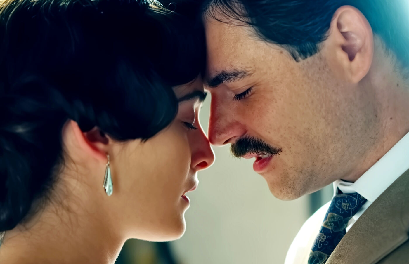 Julieta y Manuel viven su primer beso en La Promesa