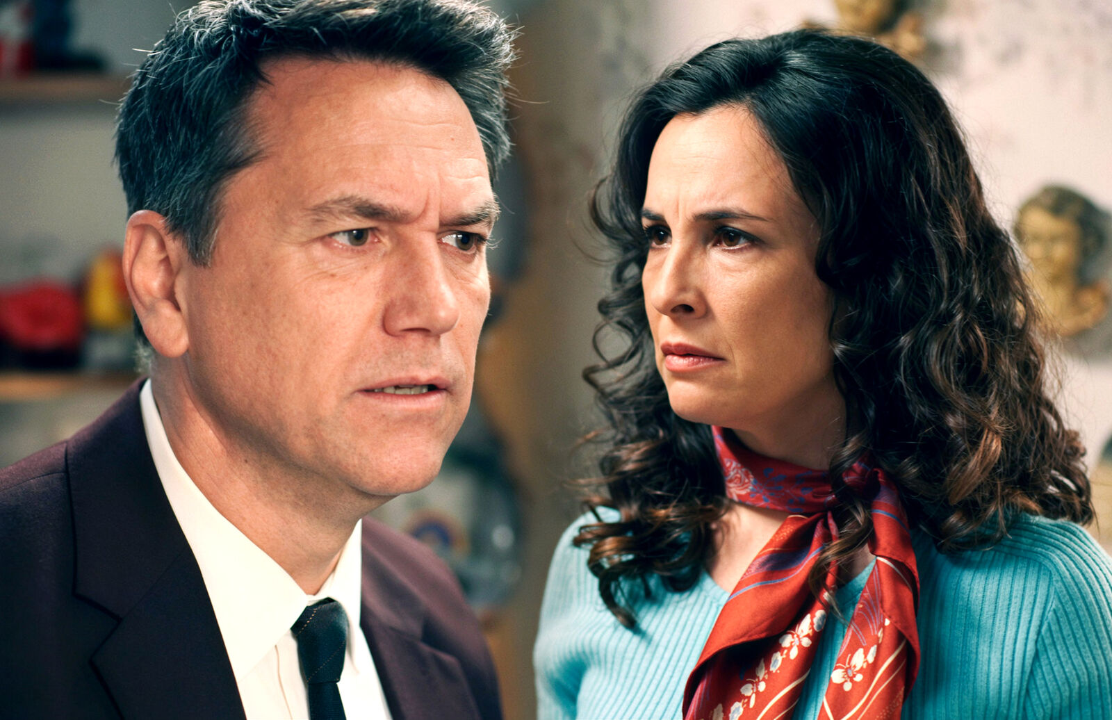 Gabriel discute con Beatriz tras descubrir su traición en Sueños de libertad