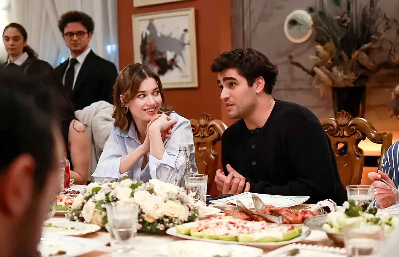 Seyran y Ferit anuncian su compromiso en Una nueva vida