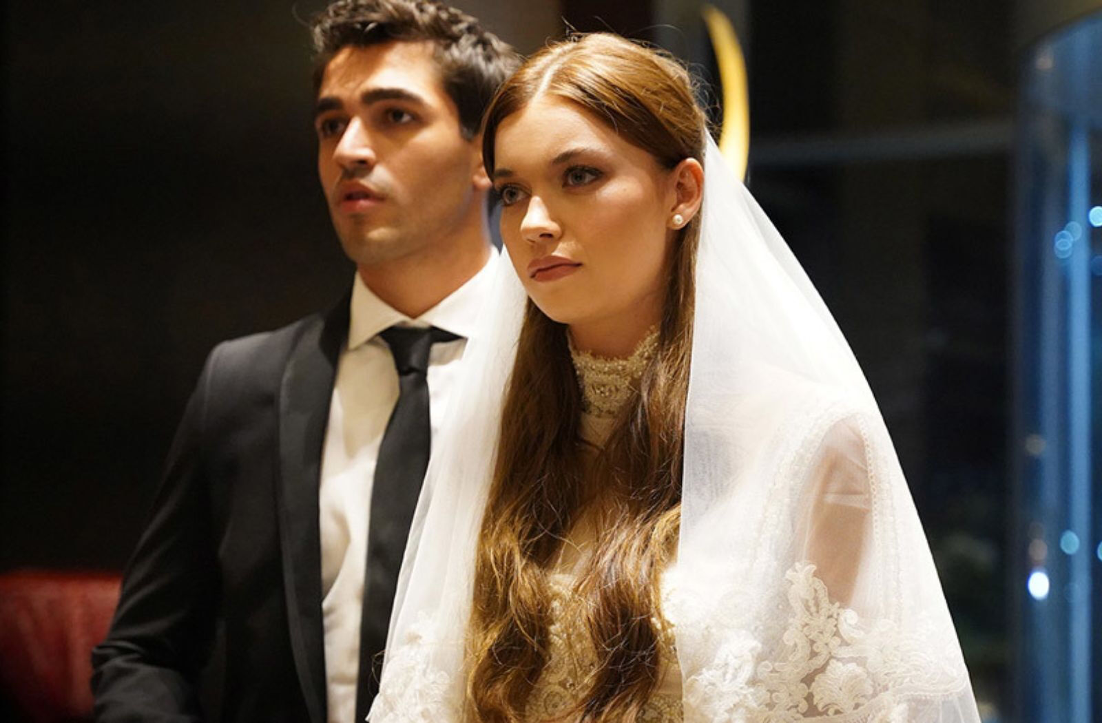 Ferit y Seyran en su primera boda en Una nueva vida