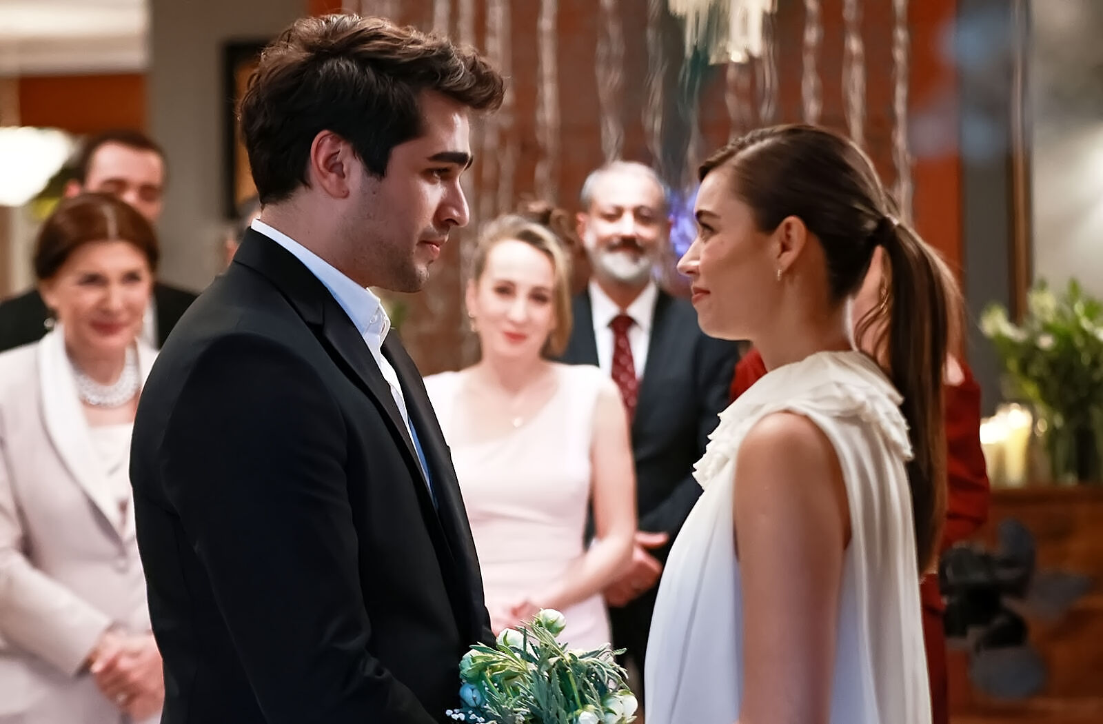 Ferit y Seyran en su tercera boda en Una nueva vida