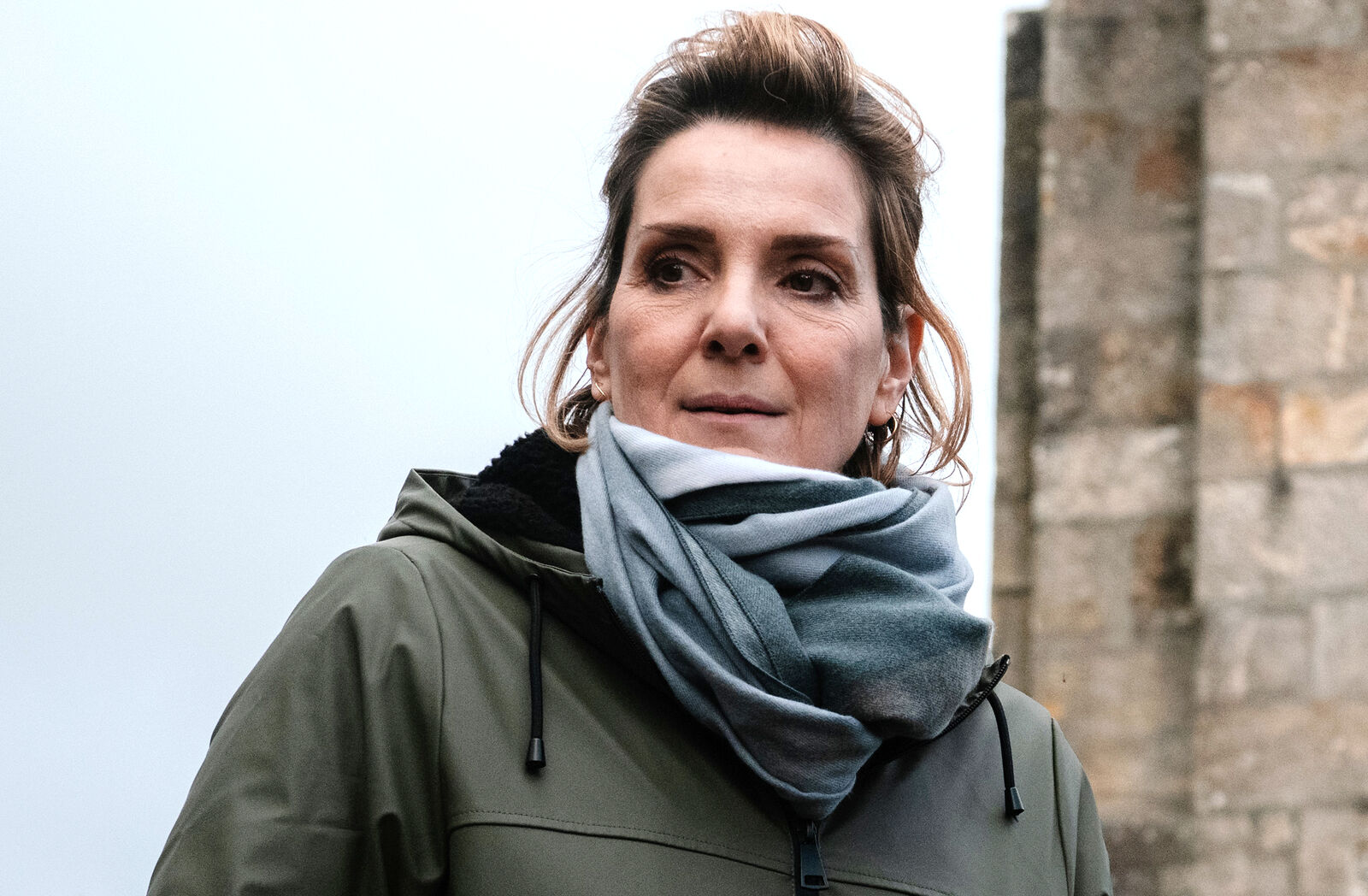 Lola se implica especialmente en el sexto caso de Ágata y Lola