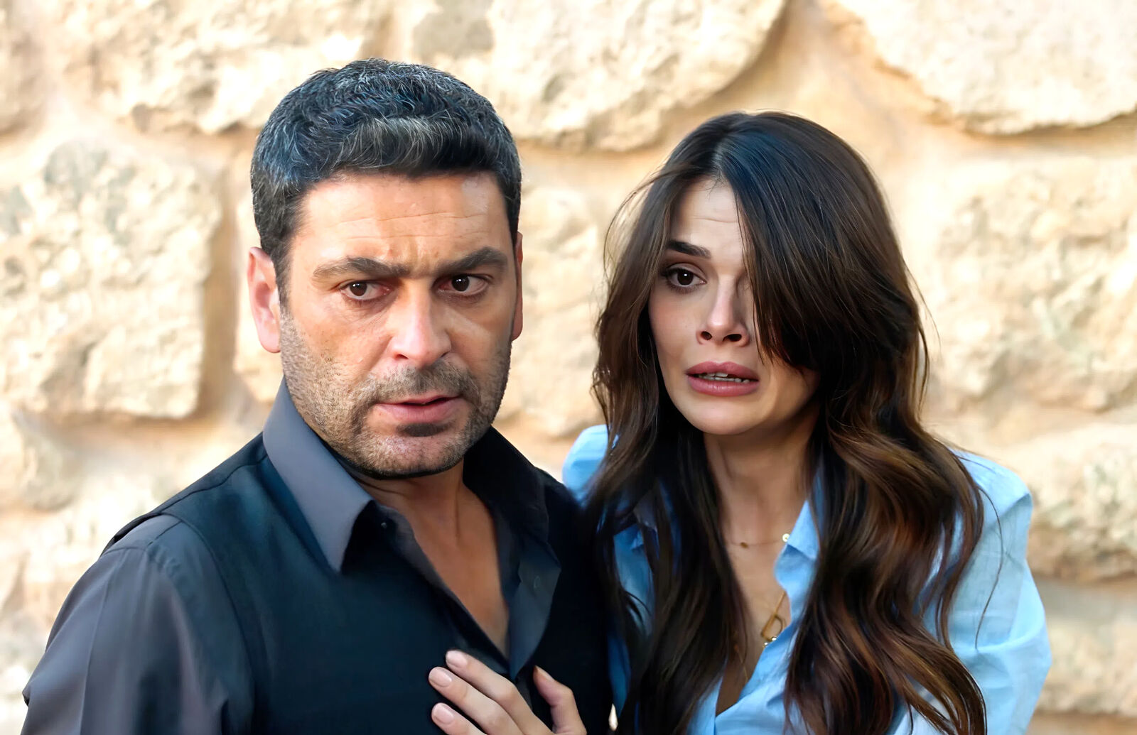 Cihan y Alya, víctimas de la locura de Mine en En tierra lejana