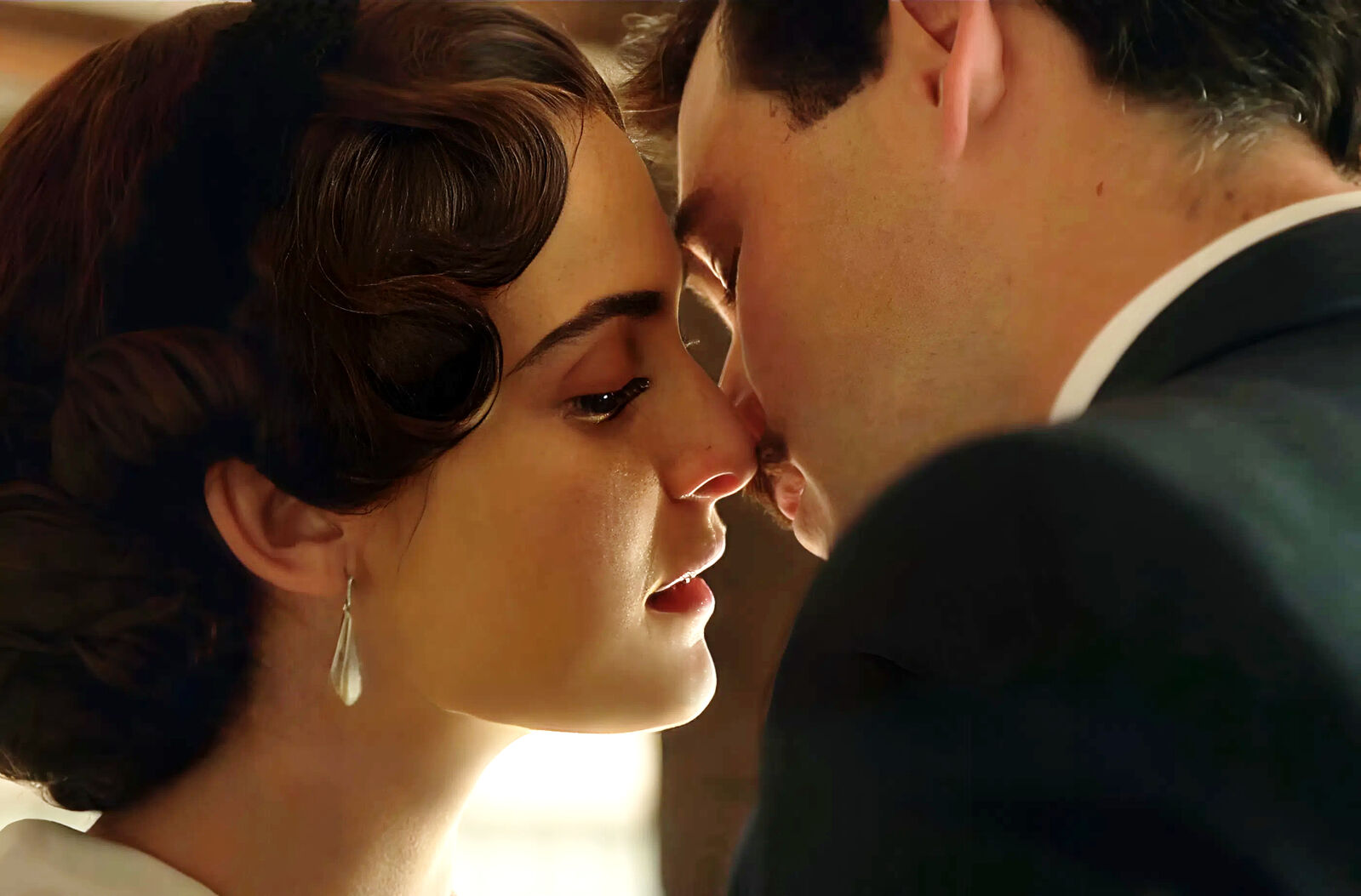 Los besos robados de Manuel y Julieta durante su escapada en La Promesa