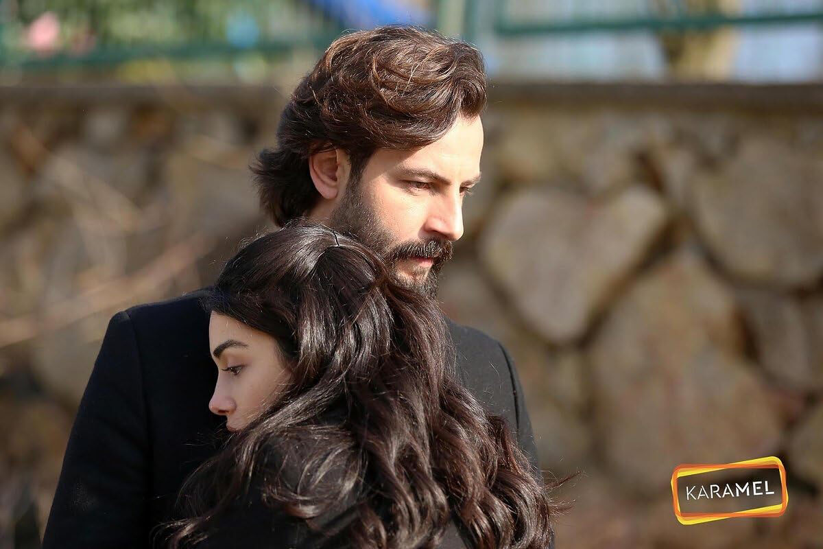 Özge Yağız y Gökberk Demirci fueron pareja en la vida real