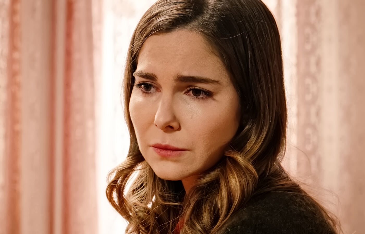 Begoña se derrumba pensando en la felicidad de Andrés junto a Valentina en Sueños de libertad