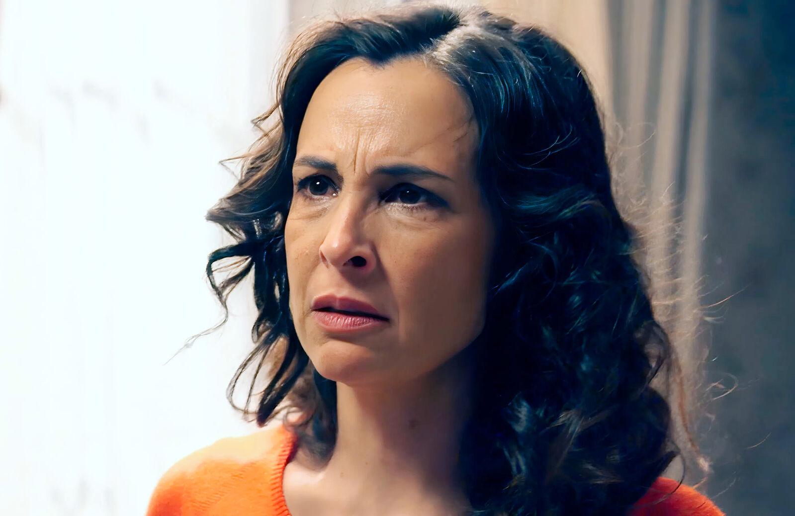 Beatriz amenaza a Gabriel con abortar en Sueños de libertad