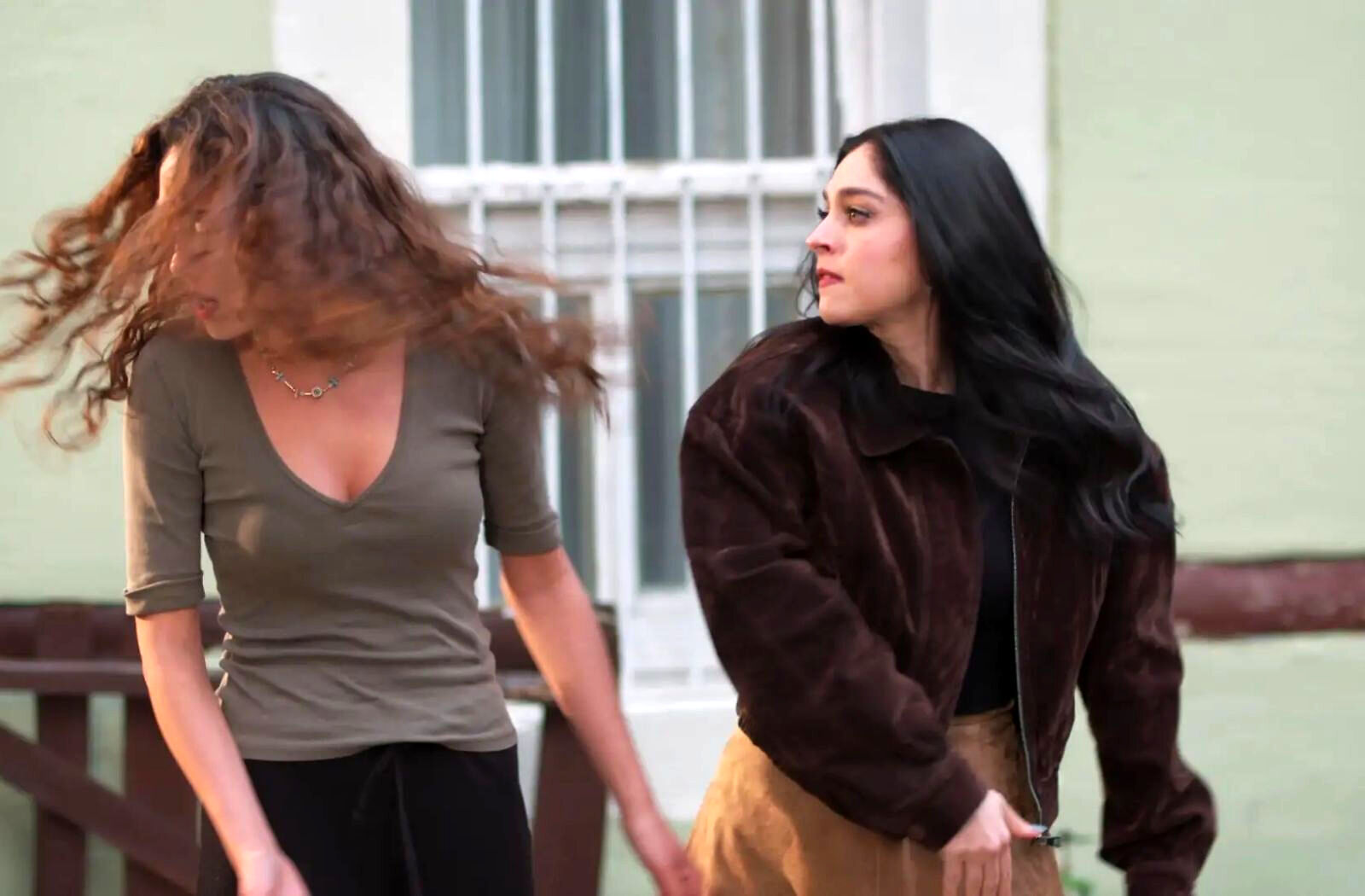 Zeynep golpea a su hermana en El Secreto