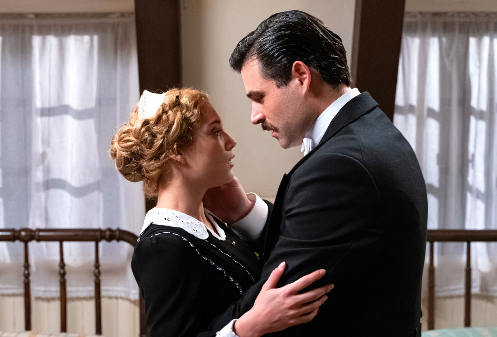 La historia de amor de Manuel y Jana domina las primeras temporadas de La Promesa